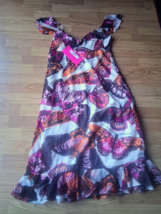 Betsy Johnson, NWT Ladies Dress Midi Style, Sun Dress, Sz Med ,MSRP $109. - Picture 6 of 7